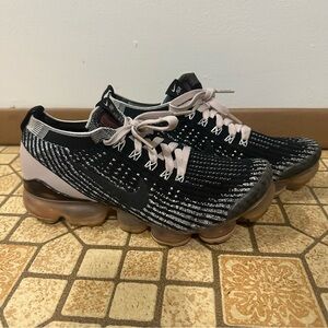 Nike‎ Air VaporMax 3.0 Pink Rose/Black EUC Women’s Size 7.5